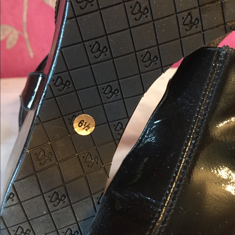 Donald J Pliner Black Patent Platform Sandals 6.5 - Picture 6 of 6